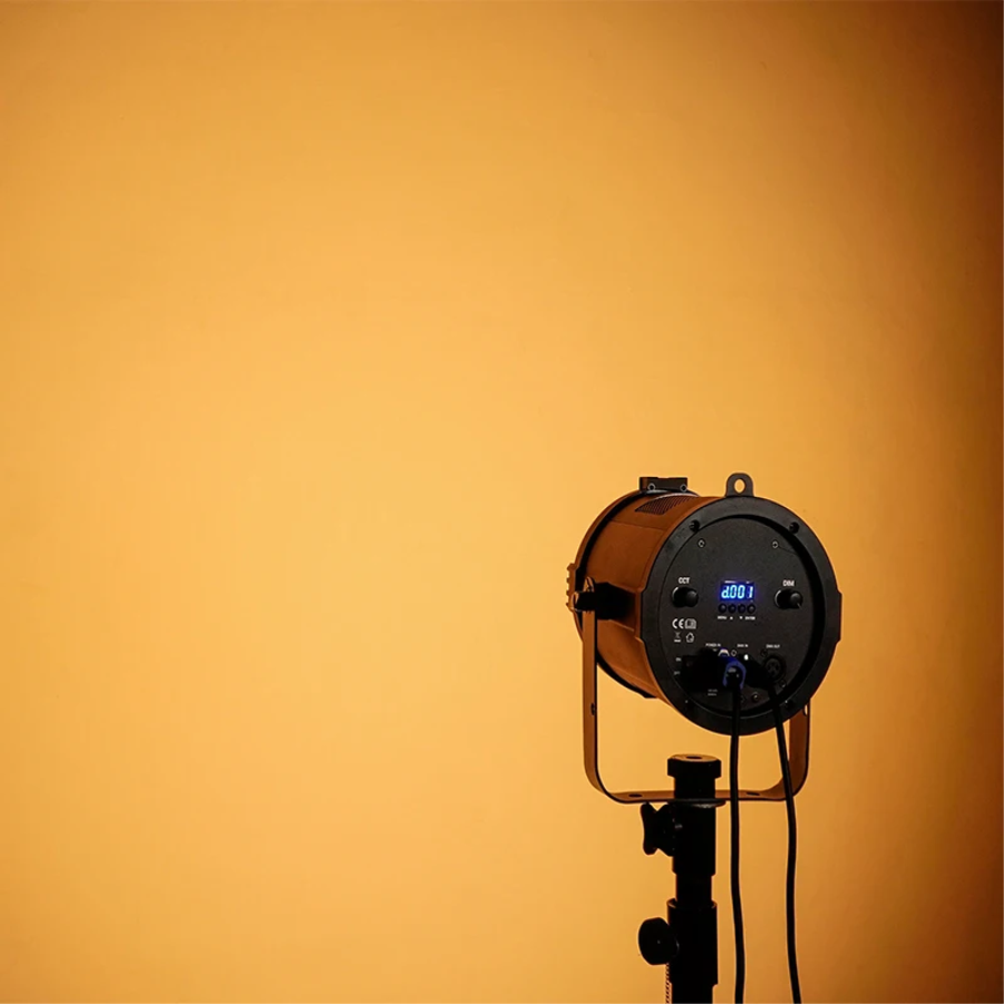200W LED Fresnel Spotlight 