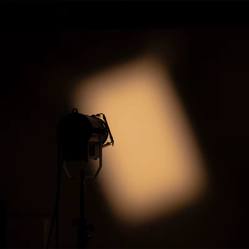 Mini Fresnel 50W Compact Powerhouse for Precision Lighting