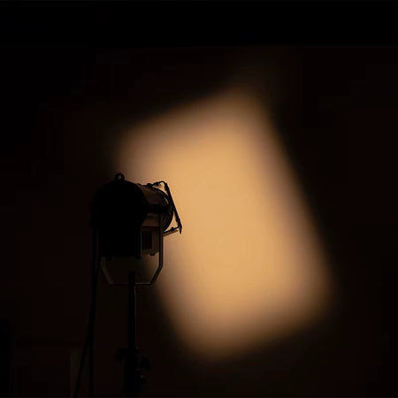 Mini Fresnel 50W Compact Powerhouse for Precision Lighting
